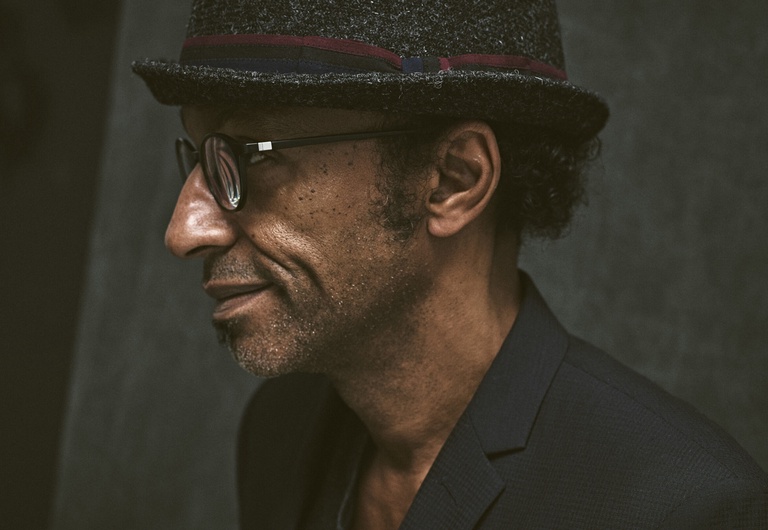 Manu Katché invite Ben l’Oncle Soul, Gabi Hartmann et Thomas Dutronc